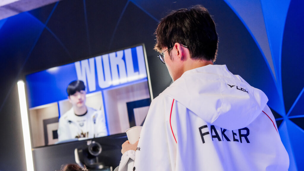 Faker da T1no stage do Mundial de LoL