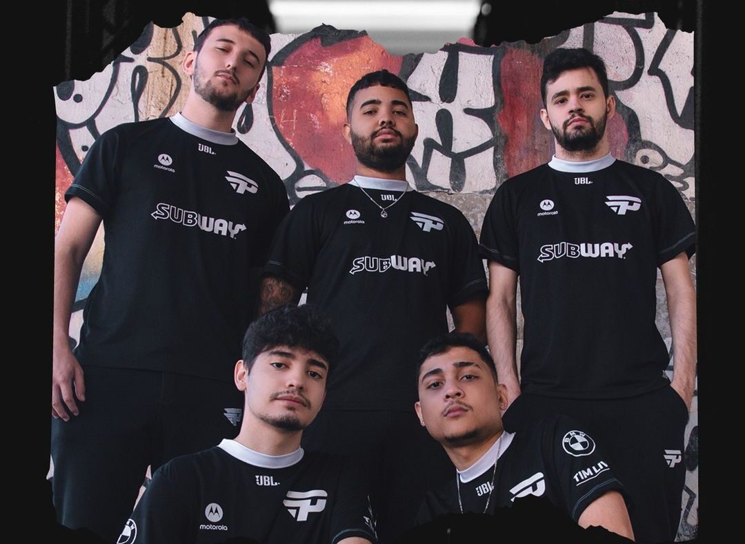 equipe de CS2 da paiN Gaming posando para foto