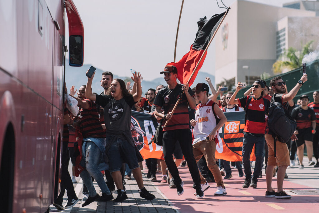 torcedores do Flamengo eSports na grande final do CBLOL